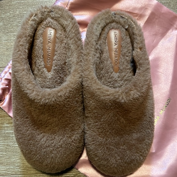 Amina Muaddi teddy slippers - Picture 1 of 6